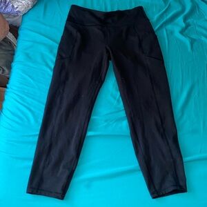 High waisted black leggings with pockets!
